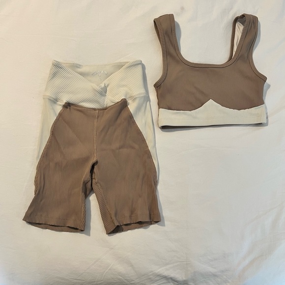 Year of Ours Brown and Cream Sports Bra and Shorts - Picture 1 of 8